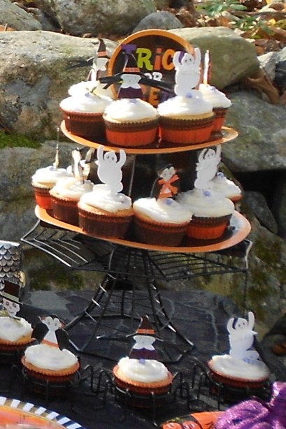 Inspiration Senses - Outdoor Halloween Celebration - Cupcakes